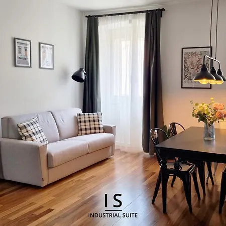 Industrial - Design & Silence In Viale Xx Settembre Apartment