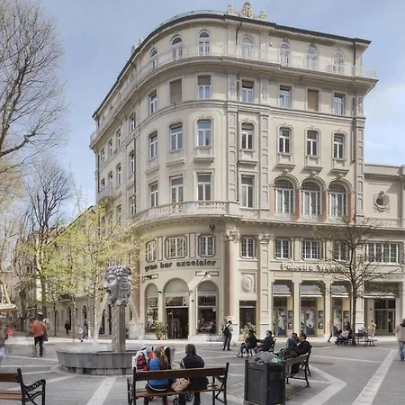 Industrial In Pedestrian Zone - Fast Wifi -10 Min To Piazza Unità' * Trieste